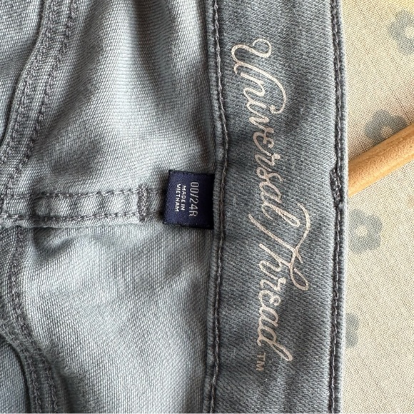 Universal Thread high rise, skinny size 00/24 - Picture 4 of 8